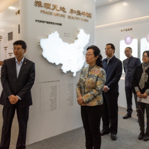 闫傲霜赴中交房地产集团开展调研