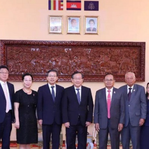 万钢主席率团访问斯里兰卡、柬埔寨和菲律宾 闫傲霜陪同出访