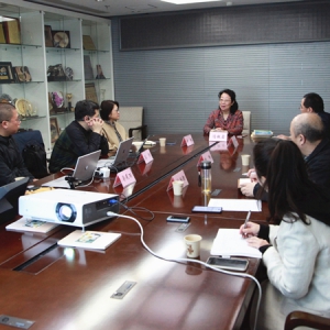 闫傲霜主持召开张家湾设计小镇创新发展调研座谈会