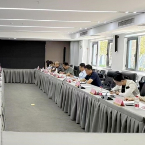 顾行发出席致公党北京市委第三期归国留学青年党员座谈会