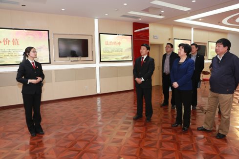 李昭玲带队赴西城区法院调研