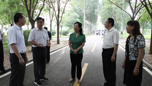 2018年7月20日，闫傲霜赴房山区支部调研-考察现代管理大学2.jpg