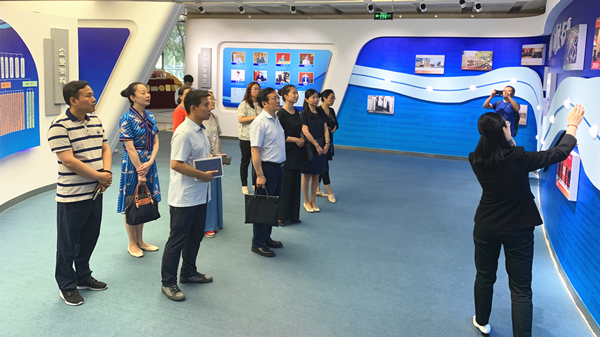 20190614致公党丰台区工委第三支部赴北京市经济技术开发区开展调研活动_副本.jpg