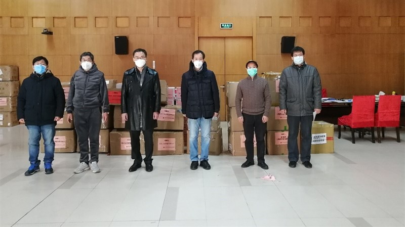 20200223致公党大兴区总支部将海外支援物资捐赠大兴区卫健委_副本.jpg