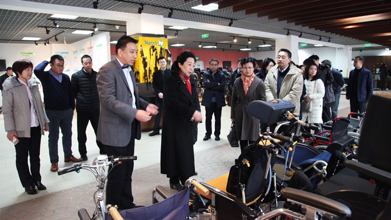 03-2018年2月 市委就“建设高水平无障碍公共环境”课题到北京市残疾人辅助器具资源中心调研_副本_副本.jpg