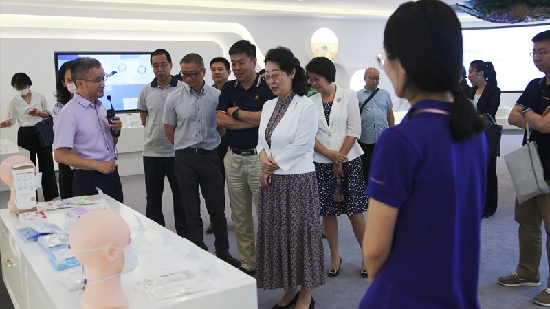 13-2021年7月  市委就“推动北京‘两区’建设”到海淀区调研_副本.jpg