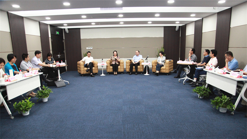 10-2020年8月 市委举办首期“新好”时政漫谈活动（重点）.jpg