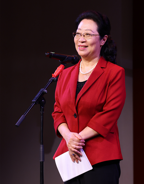 20220726闫傲霜出席致公党西城区委“以文化人 以艺通心”——“京致阅读”活动_副本_副本.jpg