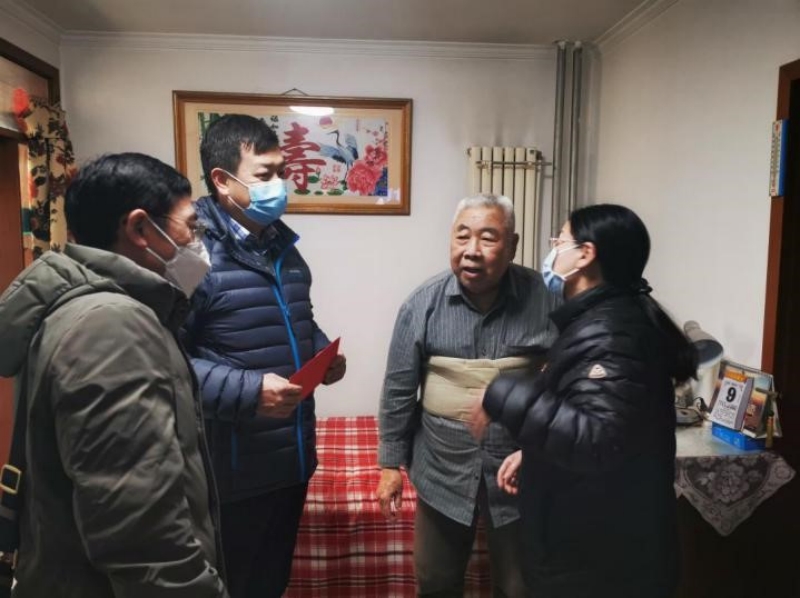 20230216致公党西城区委走访慰问结对共建陶然亭和月坛街道困难家庭、孤寡老人2_副本.jpg