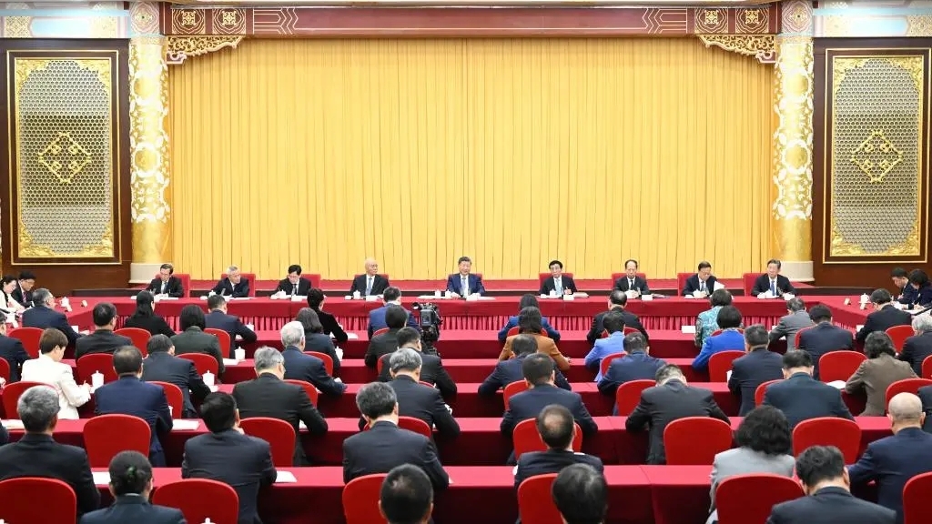 习近平：坚定不移走中国特色卫生与健康发展道路 推动“十五五”时期健康中国建设取得决定性进展